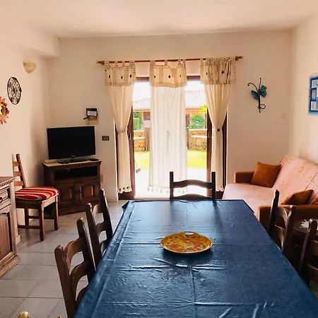 Trilocale Corallo 300 Mt Porto San Paolo (Sardinia)