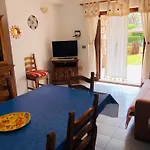 Trilocale Corallo 300 Mt Apartman *